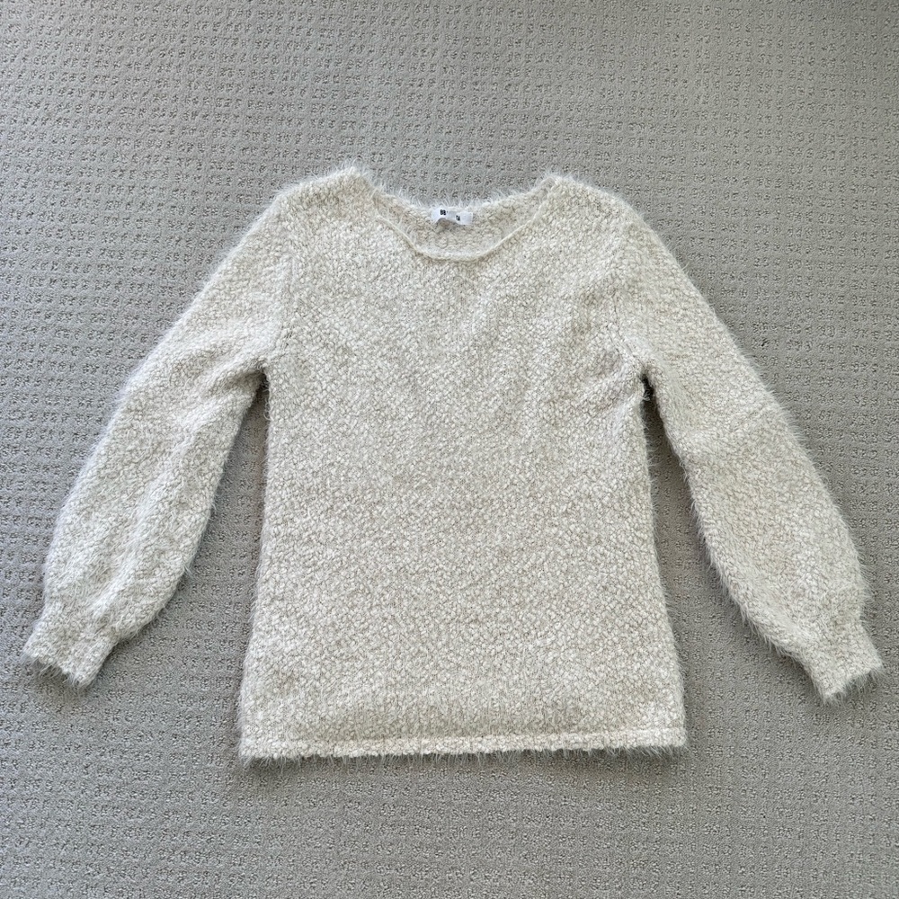 BB Dakota Cream Eyelash Sweater - size Small